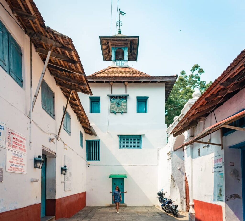 Postcard-Madalay-hall-1